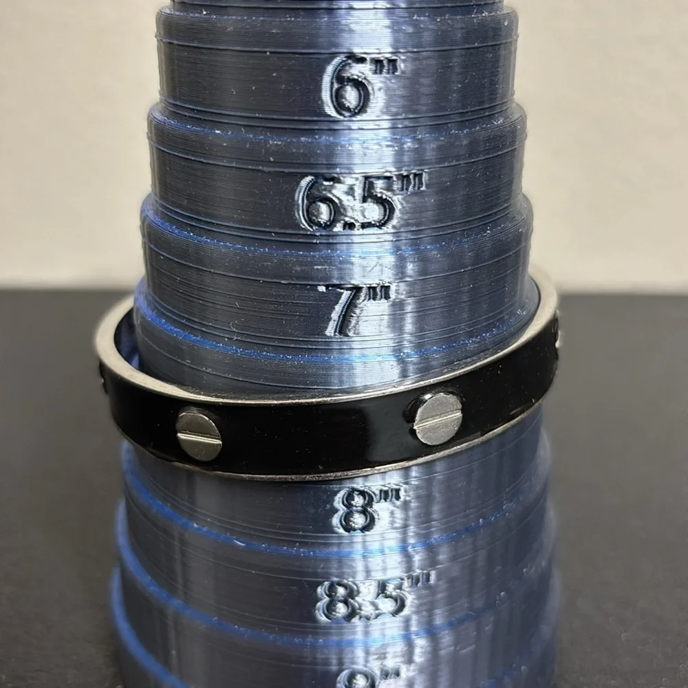 Vince Camuto Black Enamel Silver Nail Head Screw Fashion Bangle Bracelet